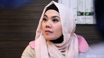 Curhat Sarita Soal Jennifer Dunn