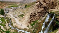 Selain gletser dan gua esm, ada fenomena ajaib lainnya. Terdapat air terjun yang meluncur dari terbing yang gersang. Air terjun ini bernama Air Terjun Sheikh Khan (Ian Lloyd Neubauer/BBC Travel)