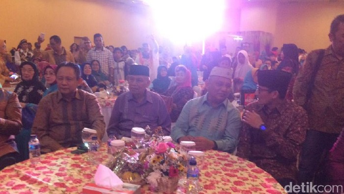 Hadiri Halalbihalal Warga Gorontalo, Sandiaga Tawarkan Kerja Sama