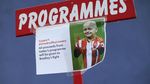 Momen Kebersamaan Jermain Defoe dengan Fans Cilik Pengidap Neuroblastoma