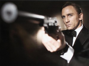 Nama Beyonce Disebut Isi Soundtrack Bond 25
