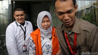 Seperti diketahui, pada Selasa (6/6/2017), KPK menetapkan 6 tersangka kasus dugaan suap terkait pelaksanaan tugas pengawasan DPRD Jatim terhadap pelaksanaan perda dan revisi perda, serta penggunaan anggaran Provinsi Jawa Timur Tahun 2017. Keenamnya adalah M Basuki (Ketua Komisi B DPRD Jatim), Santoso dan Rahman Agung (staf Komisi B DPRD Jatim). Bambang Heryanto (Kepala Dinas Pertanian Jatim), Rohayati (Kepala Dinas Peternakan Jatim), dan Anang Basuki Rahmat (Ajudan Bambang). 