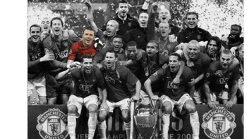 Setelah Rooney pergi, hanya Michael Carrick yang tersisa di skuat ini. Foto: istimewa