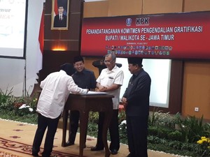 Bupati/Wali Kota se-Jawa Timur Komitmen Kendalikan Gratifikasi