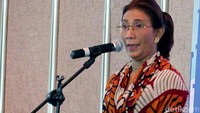 Di acara tersebut Susi tampil mengenakan pakaian batik. Ardan Adhi Chandra/detikFinance.