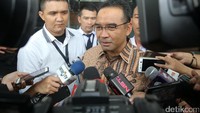Dalam surat dakwaan dengan terdakwa Irman dan Sugiharto, Taufiq Effendi disebut jaksa KPK menerima USD 103 ribu. Sedangkan Teguh Juwarno disebut dalam surat dakwaan menerima USD 167 ribu.