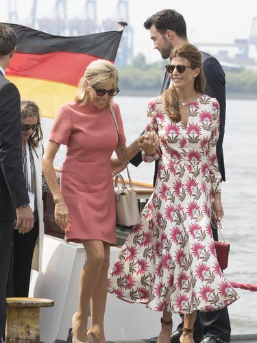 Foto: Penampilan Istri Presiden Prancis yang Lebih Tua 24 Tahun dari Suami