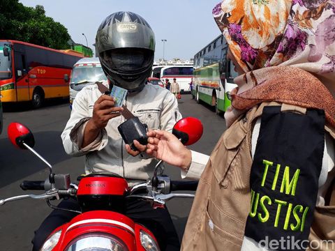 Warga Asal Korsel Terjaring Razia Yustisi di Terminal Bekasi