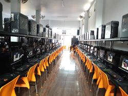 Melongok Game Center Bertenagakan 113 Komputer di Bekasi