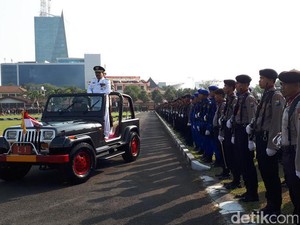 HUT Bhayangkara di Polda Jatim, Gubernur Soekarwo Jadi Inspektur