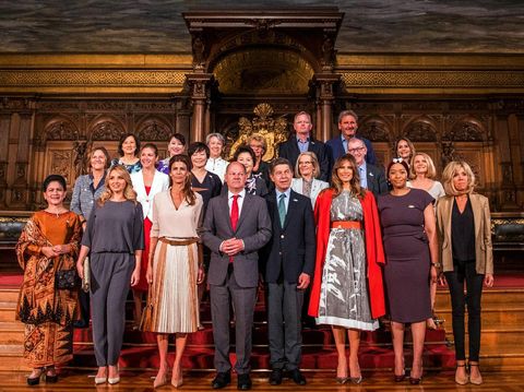 Foto: Penampilan Istri Presiden Prancis yang Lebih Tua 24 Tahun dari Suami