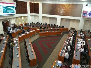Utang Bisa Jadi Bom Waktu, DPR Minta Pemerintah Waspada