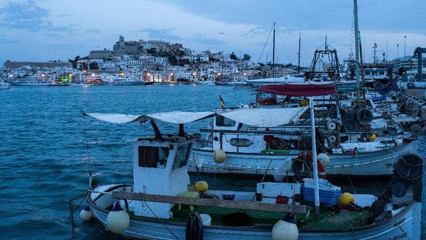 Jeli Pakai Airbnb, Ini Kisah Kamar Fiktif Rp 168 Juta di Ibiza