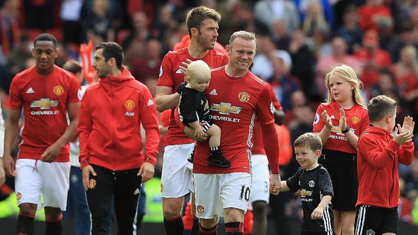 Kesan MU Tentang Rooney: Striker dan Kapten Terhebat, Juga Teman Terbaik Kesan MU Tentang Rooney: Striker dan Kapten Terhebat, Juga Teman Terbaik