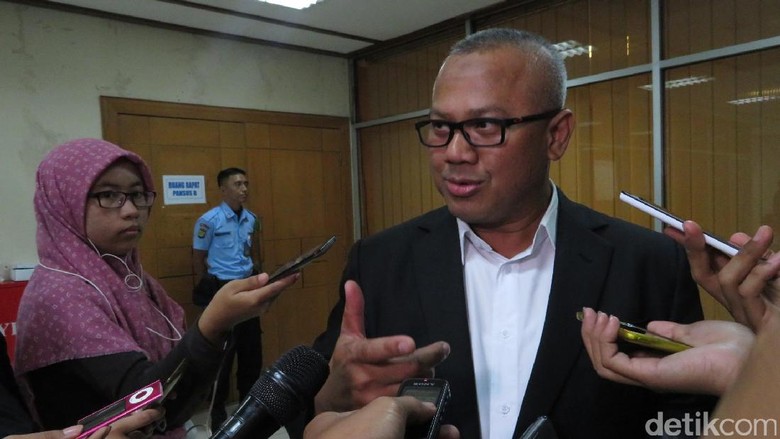 Rapat 12 Jam, DPR-KPU Sepakati 5 PKPU Pilkada Rapat 12 Jam, DPR-KPU Sepakati 5 PKPU Pilkada