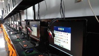 Game center yang dinamai diresmikan AMD dan dinamai Meta Gaming 2 ini terletak di wilayah Tambun, Bekasi. Foto: yud/detikINET