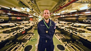 Kapal ini dibekali beragam senjata canggih. Foto: Getty Images