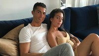 Di foto ini pun, perut model seksi asal Spanyol itu sudah terlihat besar. Foto: ist (Instagram @cristiano)