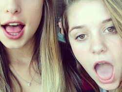 Putri Steve Jobs Makin Cantik & Hobi Pacaran