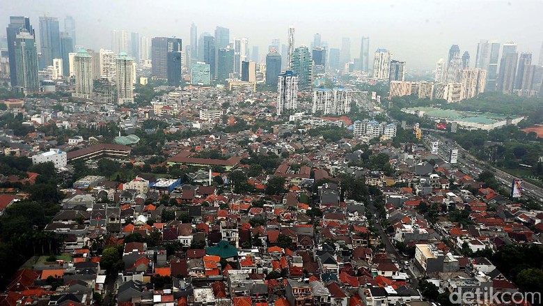 Begini Potret Pemukiman Padat di Jakarta Pusat DKI Jakarta sebagai ibu kota merupakan wajah dari Indonesia. Berikut potret kawasan padat penduduk di Jakarta Pusat. Penasaran?