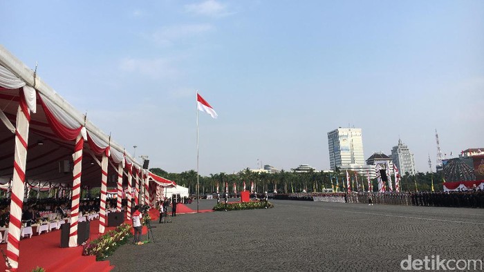 Jokowi-JK Hadiri Upacara Hari Bhayangkara ke-71 di Monas