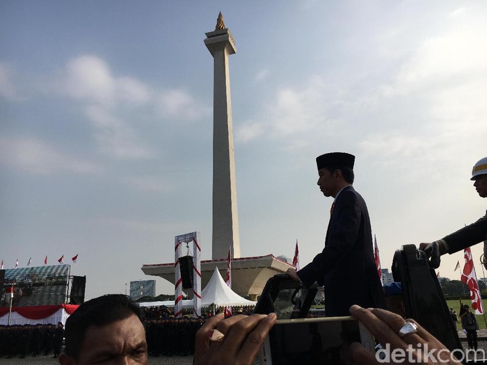 Jokowi: Polri Wujudkan 101 Pilkada Serentak 2017 Aman dan Gembira