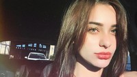 Nora Alexandra Philips merupakan model yang menikah dengan artis Aliff Ali, adik kandung Miller Khan. Foto: dok Instagram