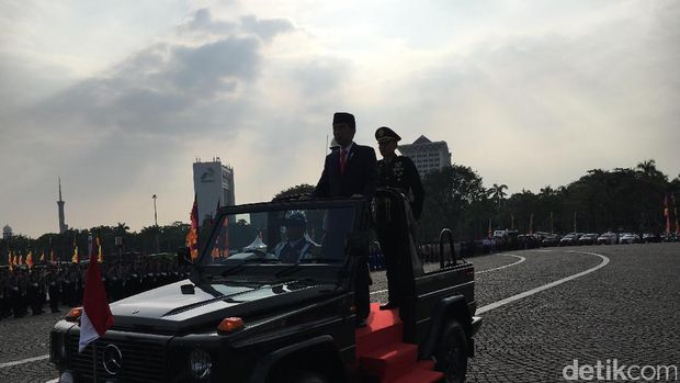 Presiden Jokowi berterima kasih kepada Polri karena pengamanan mudik lebaran lancar.