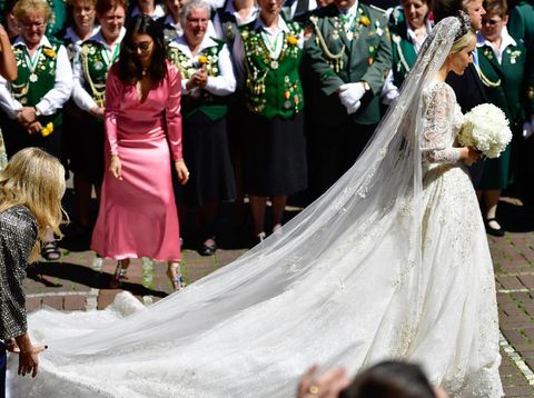 Ekaterina tampil bak Cinderella di hari pernikahannya. 
