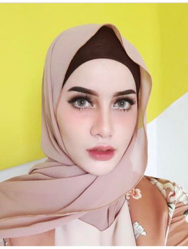 Foto Ini Cara Pakai Blush On Yang Tren Di Kalangan Hijabers