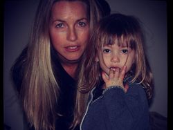 Gadis Cantik Kesayangan Steve Jobs Ini Diramal Pimpin Apple