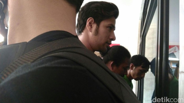 Ditangkap Bareng 2 Rekan Prianya, Ammar Zoni Diciduk Saat Tiduran