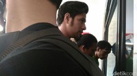 Ammar Zoni ditangkap bersama dua orang rekannya saat tidur-tiduran. Hanif Hawari/detikHOT