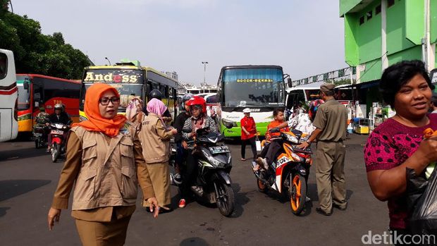 Warga Asal Korsel Terjaring Razia Yustisi di Terminal Bekasi