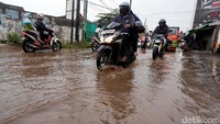 Jalan Parpostel Raya, Bojong Kulur, Kabupaten Bogor, yang merupakan jalan berbatasan dengan Kota Bekasi.