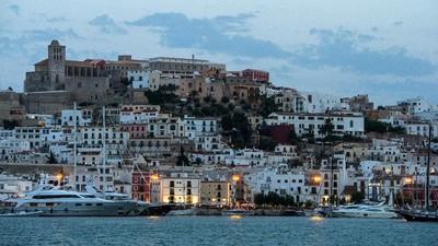 Inilah Ibiza, Surganya Wisata Pesepakbola Top Dunia