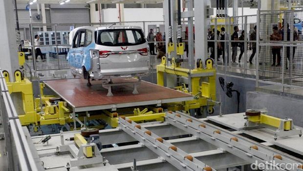 Berkeliling di Pabrik Mobil Wuling Cikarang