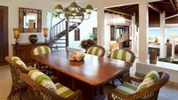 Foto: Asyiknya lagi, villa itu juga memiliki akses langsung ke pantai privat hingga kolam jacuzzi. Wah, pantas saja Messi memilih liburan di resort mewah itu (Jumby Bay/Rosewood Hotels)
