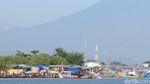 Foto: Pantai Kejawanan yang Lagi Naik Daun di Cirebon