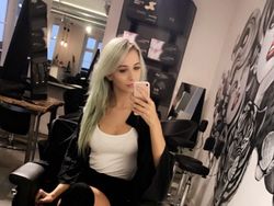 Politisi Tercantik Dunia yang Bikin Klepek-klepek