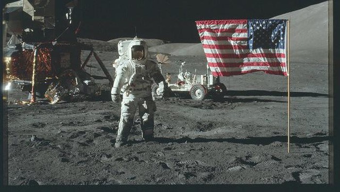 NASA Pamer Foto Penjelajahan Astronaut ke Bulan