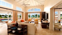 Foto: Villa itu pun dilengkapi dengan pendingin ruangan hingga TV kabel. Tidak tanggung-tanggung, villa itu juga dilengkapi dengan ruang makan berkapasitas delapan orang (Jumby Bay/Rosewood Hotels)