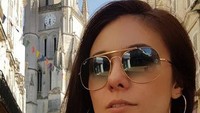 Wulan selalu tampil menawan seperti saat ia menikmati liburannya di Paris, Perancis. Dok. Instagram/wulanguritno