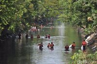 Wali Kota Risma kerja bakti di Pogot/