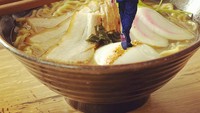 Tak kalah unik, Barack Obama berjalan di atas ramen sambil menghadap belakang. Jadi saya rasa saya akan pergi dan meninggalkan ini untuk Anda, tulis akun dengan 6.500 pengikut ini. (Foto: Instagram Celebritis in Ramen)