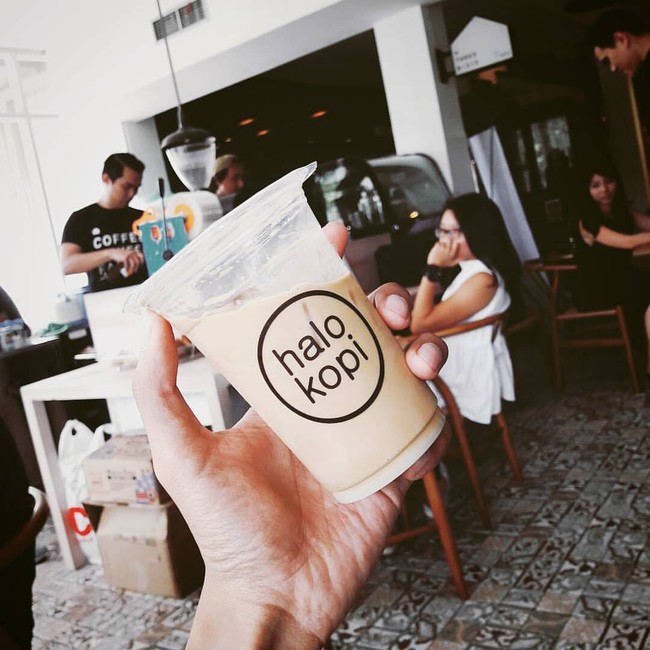 Es Kopi Susu Kekinian Juga Populer di Surabaya dan Jogja