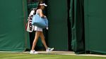 Mereka yang Tertunduk di Lapangan Wimbledon