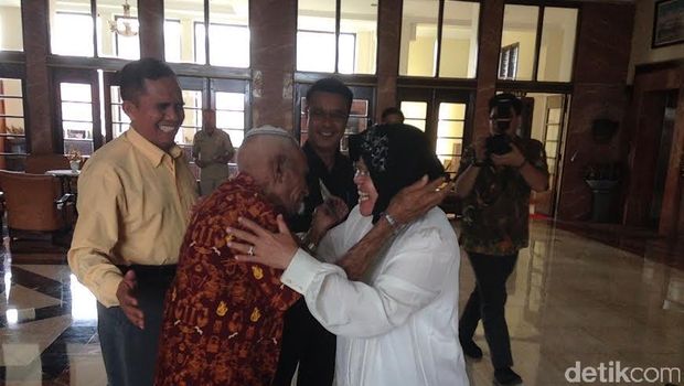 Opa Musa mendoakan Risma agar selalu mendapat hidayah