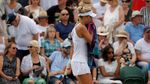 Mereka yang Tertunduk di Lapangan Wimbledon