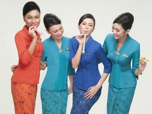 10 Seragam Pramugari Paling Stylish, Etihad Sampai Garuda Indonesia